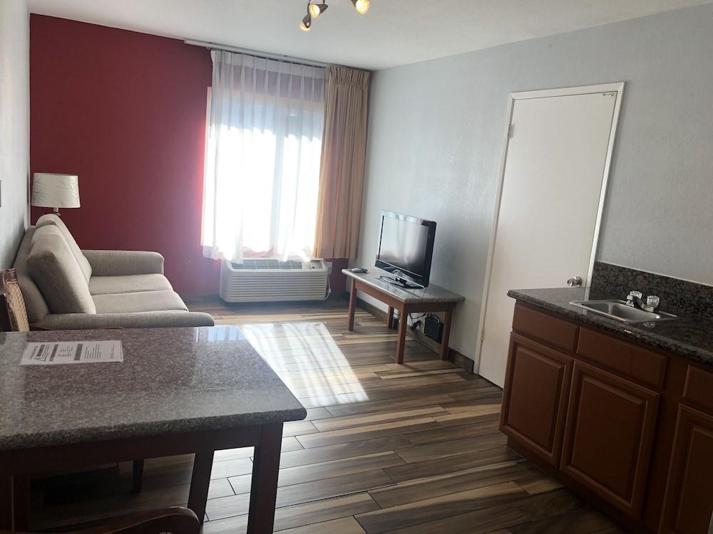 Ramada By Wyndham Near Seaworld / Mission Beach San Diego Bagian luar foto