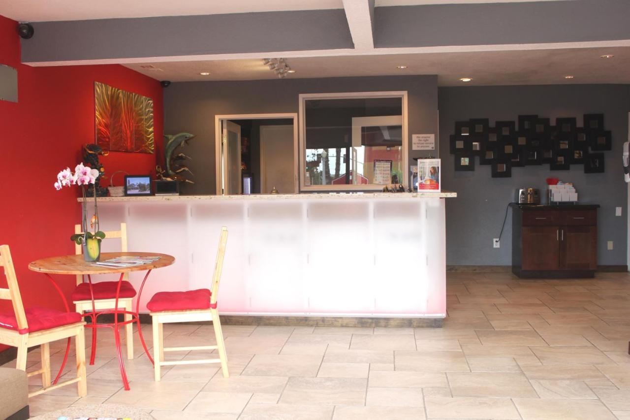 Ramada By Wyndham Near Seaworld / Mission Beach San Diego Bagian luar foto